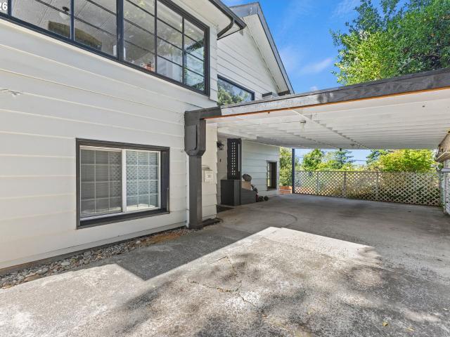 House for sale in Coos Bay, Coos County