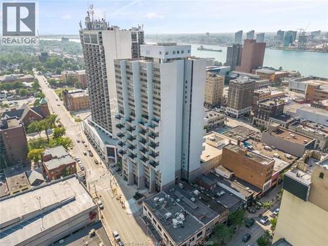 Condo for sale in City Centre, Windsor