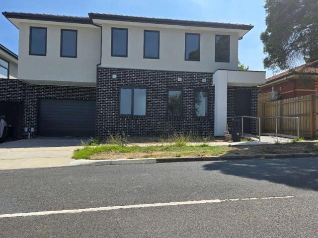 Townhouse for rent in Clayton, Melbourne