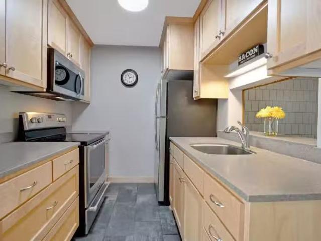 Condo for sale in Saint Paul Condo for sale in Saint Paul