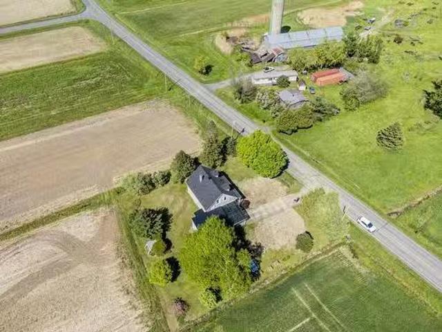 House for sale in Pierre-de Saurel, Quebec