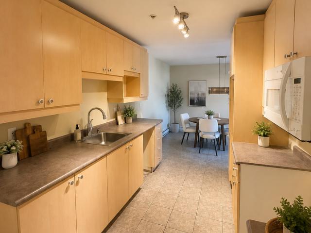 Apartment for rent in Saint-lambert, Quebec