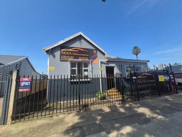 Office for sale in Umgungundlovu, Kwazulu-natal