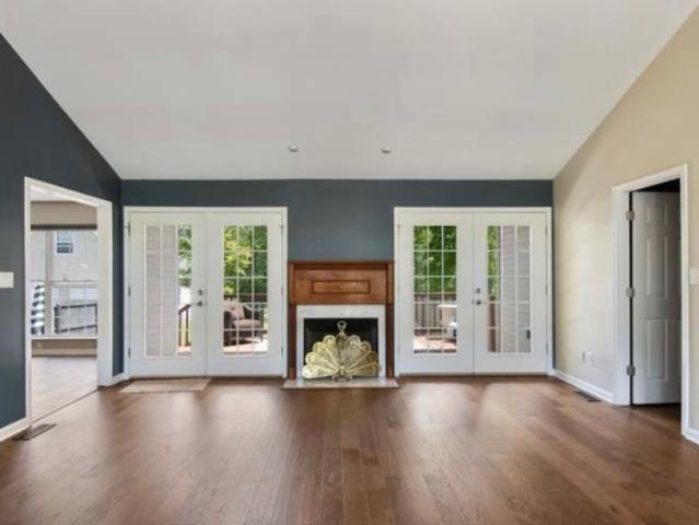 House for sale in Waverly
