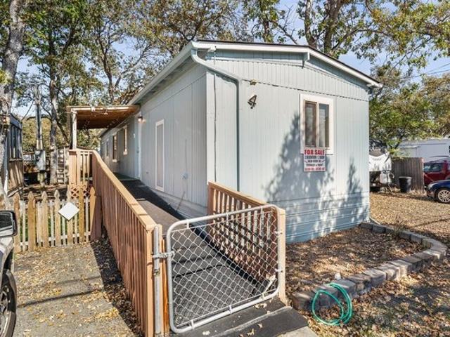 House for sale in Central Point, Jackson County