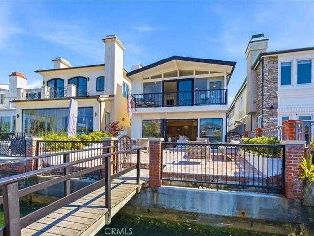 House for sale in Corona Del Mar, California