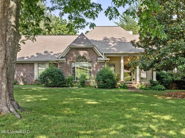 House for sale in Nesbit, Mississippi