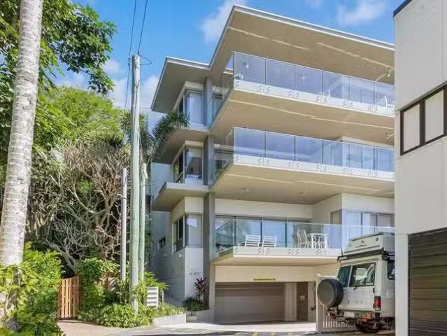 Apartment for rent in Toombul, Queensland