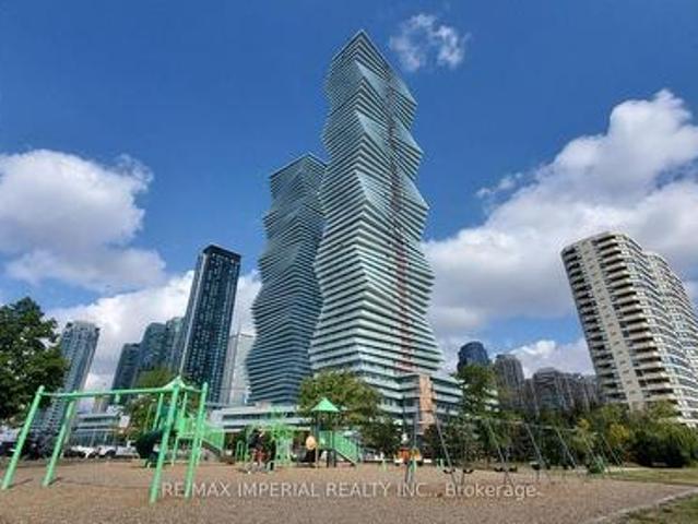 Condo for sale in City Centre, Mississauga