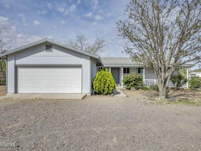 House for sale in Silver Springs, Nevada