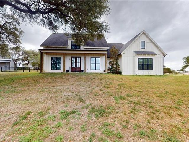 House for sale in Cuero, DeWitt County