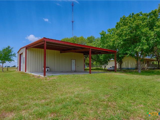 House for sale in Flatonia, Texas