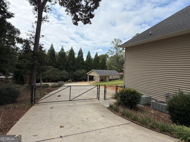 House for sale in Oakwood, Hall County