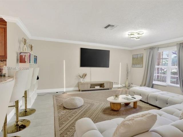 Townhouse for rent in Sunrise, Florida