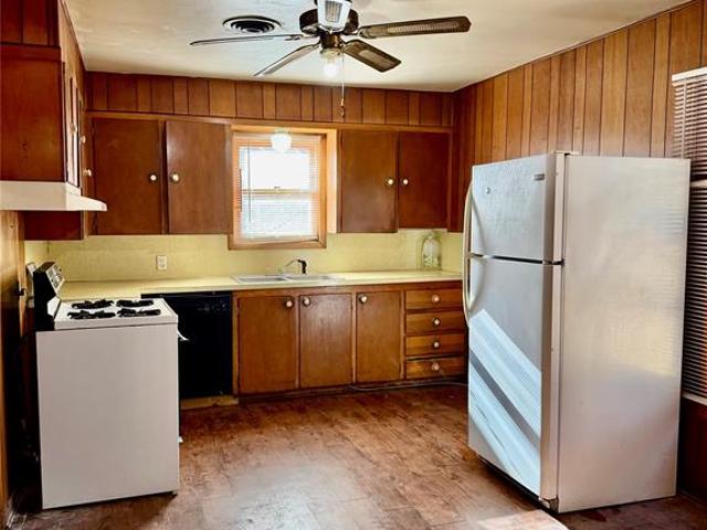 House for sale in Taylor, Texas