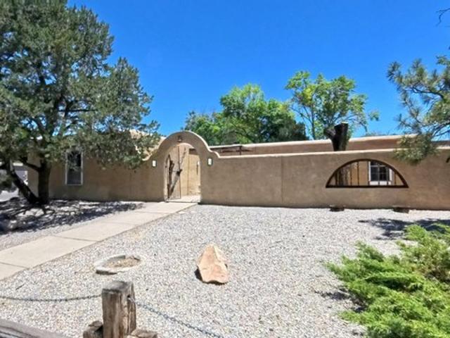 House for sale in New Mexico
