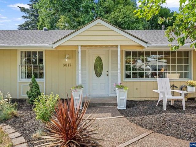 House for sale in Oregonia