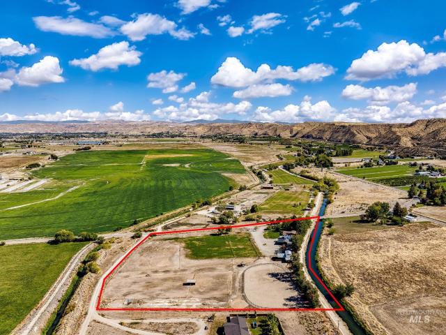 House for sale in Emmett, Gem County