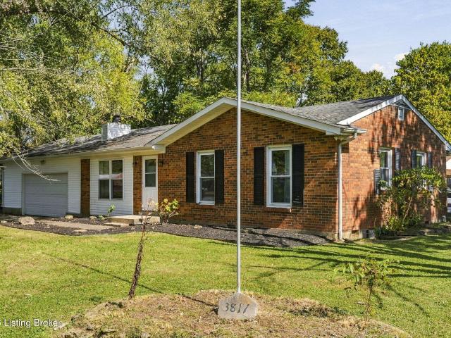 House for sale in Crestwood, Oldham County