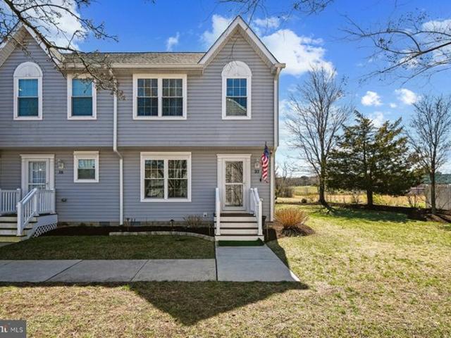 Townhouse for sale in Delaware