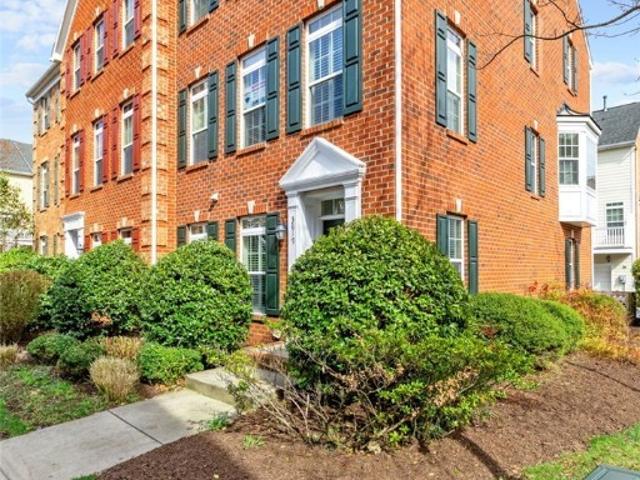 Townhouse for sale in Virginia