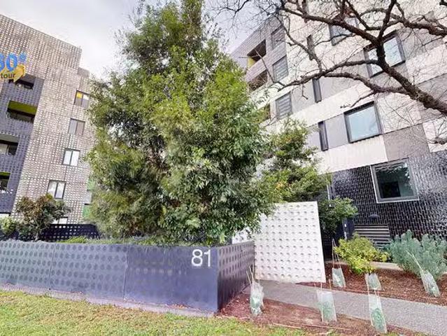Apartment for rent in Carlton