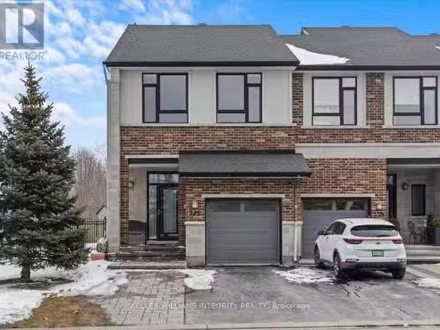 Condo for sale in Gloucester, Ontario