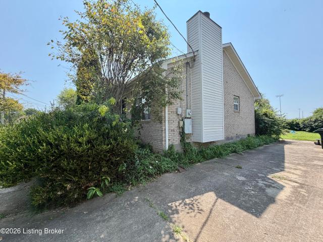 House for sale in Mount Washington, Kentucky