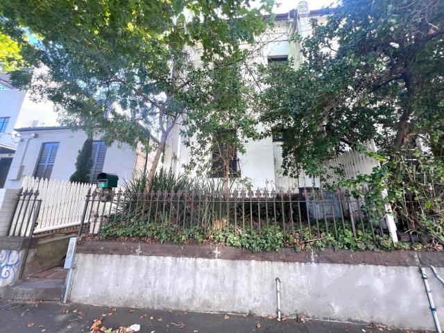 Apartment for rent in Carlton North, Melbourne