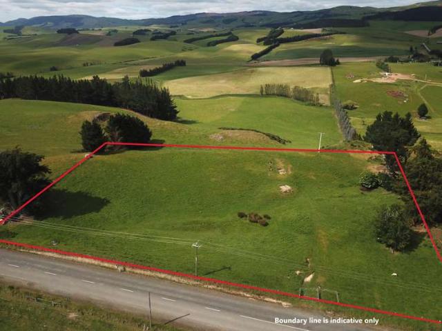 Property for sale in Otakou