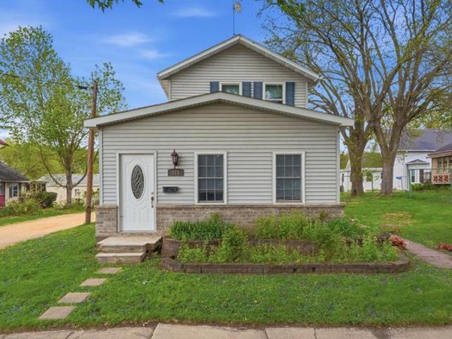 House for sale in East Dubuque, Illinois