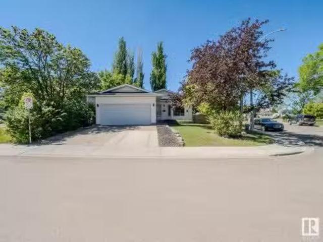 House for sale in Sherwood Park, Alberta