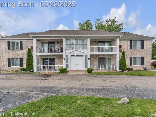Condo for sale in Livonia