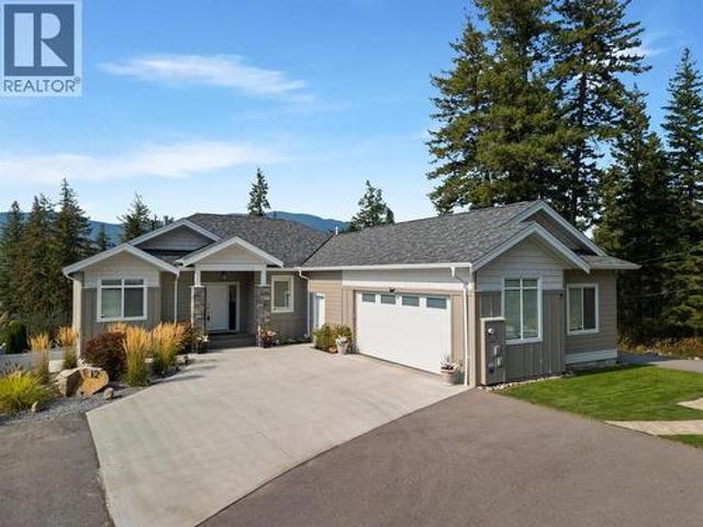 House for sale in Salmon Arm, British Columbia