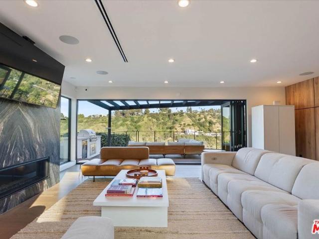 House for sale in Sherman Oaks Neighborhood Council District, Canoga Park