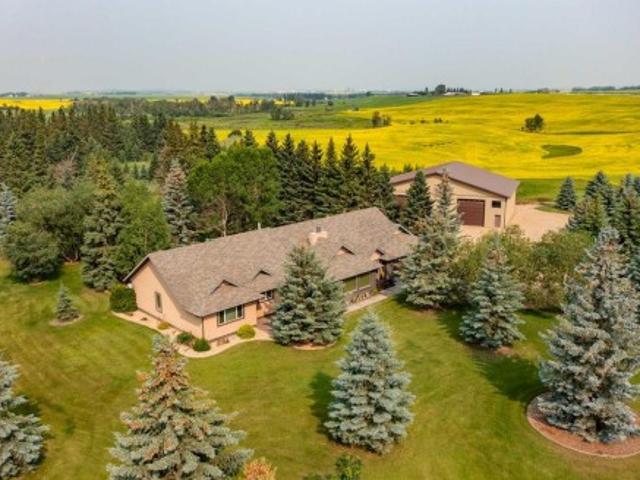 House for sale in Alberta
