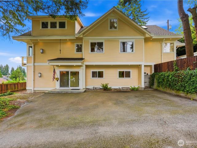 House for sale in Lynnwood, Washington