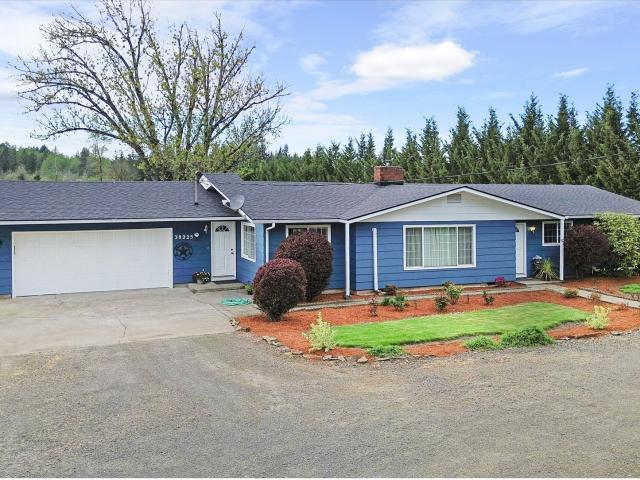 House for sale in Oregonia
