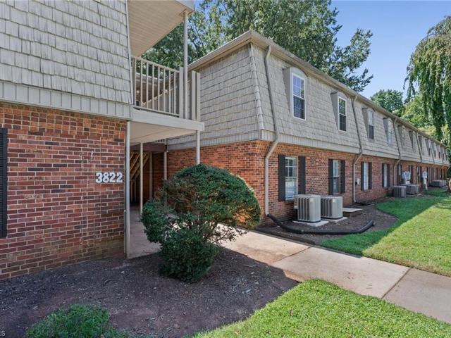 Condo for sale in Pfafftown, North Carolina