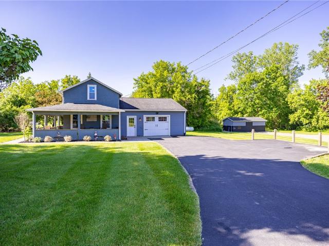 House for sale in Farmington, New York
