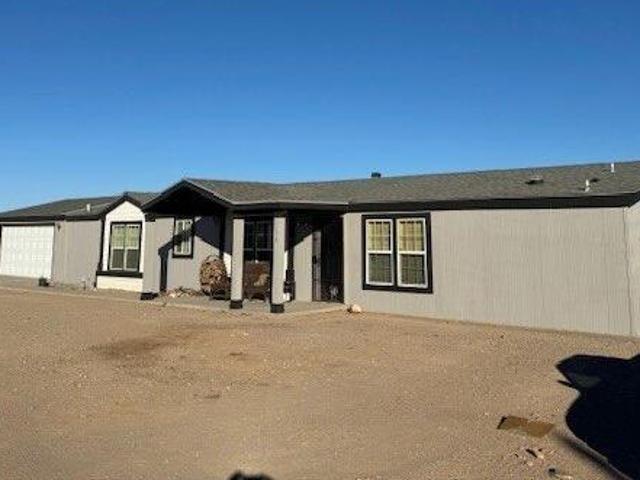 House for sale in Golden Valley