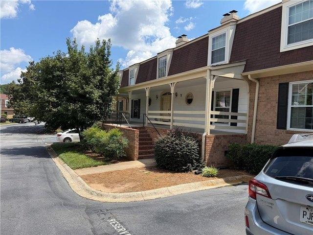 Condo for sale in Tucker, Georgia