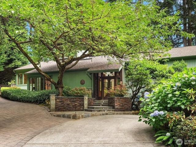 House for sale in Bellevue, Washington