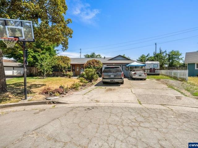 House for sale in Oregonia