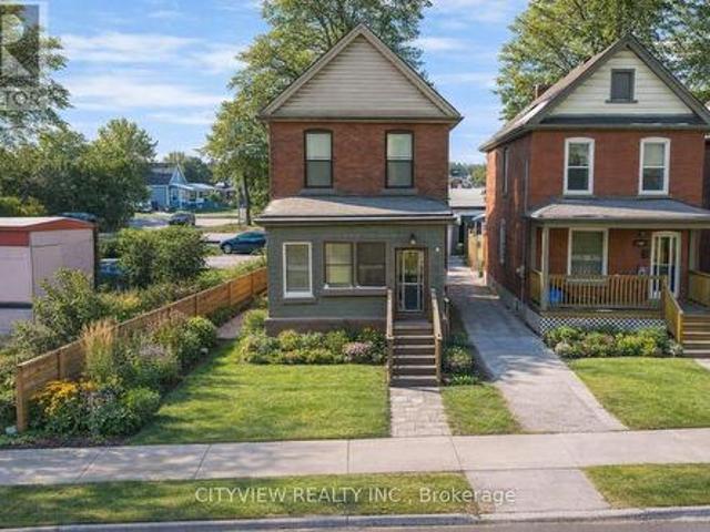 House for sale in Industrial Sector E, Hamilton