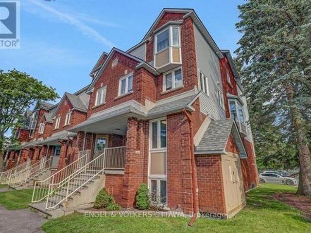 Townhouse for sale in Mulhurst Bay, Ontario