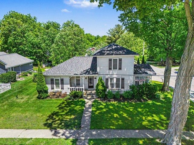 House for sale in Pentwater, Michigan