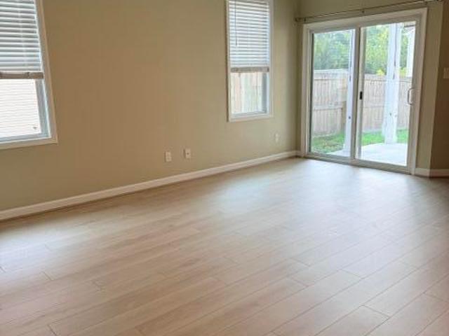 Townhouse for sale in Holly Ridge, North Carolina