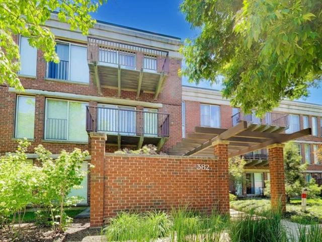 Condo for sale in Deerfield, Illinois