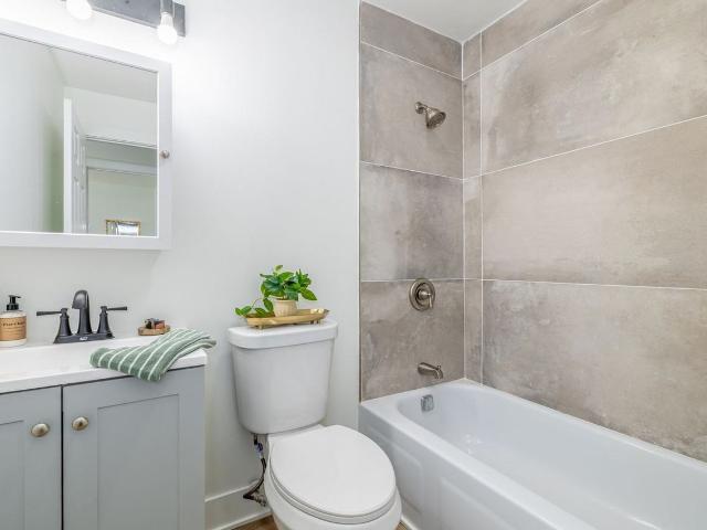 Apartment for rent in Glen Ellyn, Illinois
